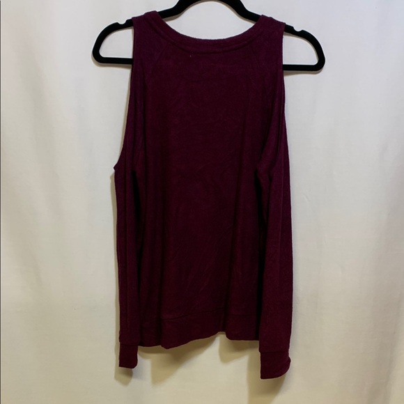 Hippie Rose Burgundy 3/4 Sleeve Cut Out Sweatshirt - Picture 4 of 4